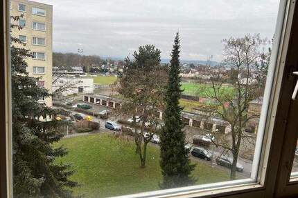 Geld sparen, selbst renovieren - 3 Zimmer Wohnung mit Loggia - sofort frei! - Eschborn