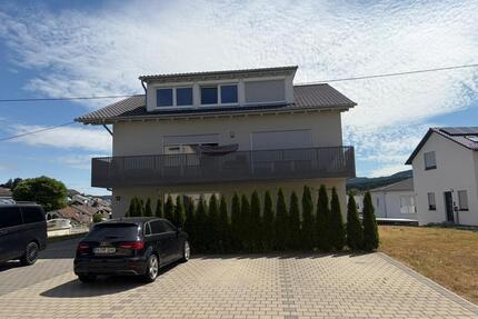 Moderne 4-Zimmer-Eigentumswohnung im 3-Familienhaus in Wellending - Wellendingen