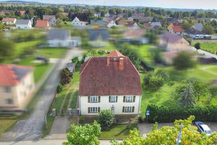 Großzügiges Mehrfamilienhaus mit Geschichte, 3 Wohnungen und großem Garten - Nauen Wustermark