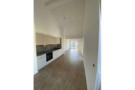Wohnung zum Mieten in Berlin 1.500,00 € 74.8 m²