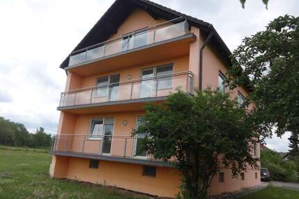 Großes Wohnhaus - für 2-3 Generationen oder gewerbliche Nutzung geeignet - Sulzbach-Rosenberg Unterschwaig