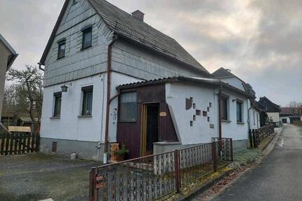 Einfamilienhaus zu verkaufen - 30.000,00&nbsp;EUR Kaufpreis, ca.&nbsp; 45,00&nbsp;m&sup2; in Oelsnitz (Vogtland) (PLZ: 08606)