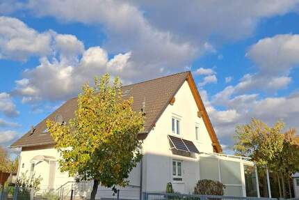 GEMÜTLICHE DOPPELHAUSHÄLFTE - 360.000,00&nbsp;EUR Kaufpreis, ca.&nbsp; 87,00&nbsp;m&sup2;&nbsp;Wohnfl&auml;che in Leipzig (PLZ: 04249) Knautkleeberg-Knauthain