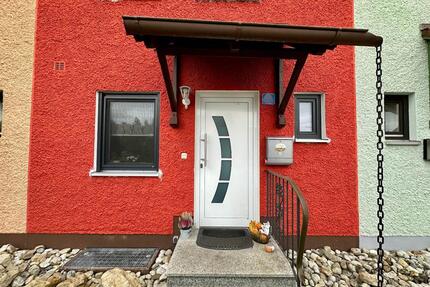 Zur Miete: Gepflegtes Reihenmittelhaus in beliebter Wohnlage - Pocking