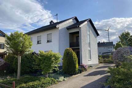 Haus zum Kaufen in Rheinböllen 349.000,00 € 145 m²