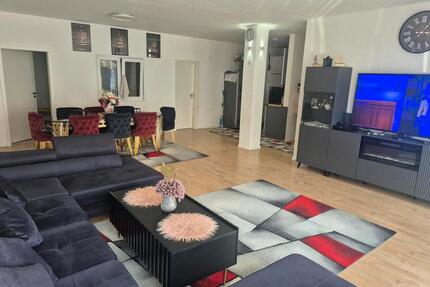 Kernsanierte 5 Zimmer Wohnung ink. Möbel&EBK Terasse &Parkplatz - Göppingen Bruckwasen