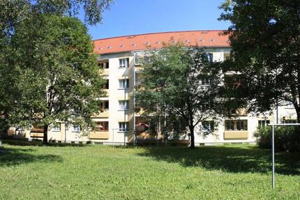 In ruhiger Seitenstraße gelegene 2-Raum-Wohnung mit Balkon - Chemnitz Bernsdorf