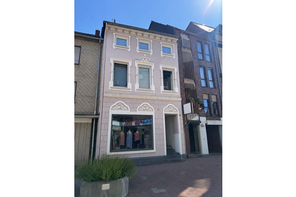 Haus zum Kaufen in Mönchengladbach 215.000,00 € 175 m²
