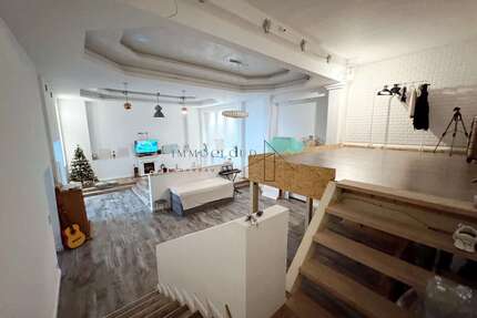 Wohnung zum Kaufen in Stuttgart 330.000,00 € 114 m²