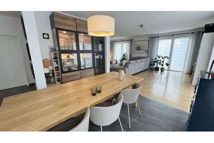 Haus zum Mieten in Erlangen 1.700,00 € 125 m²