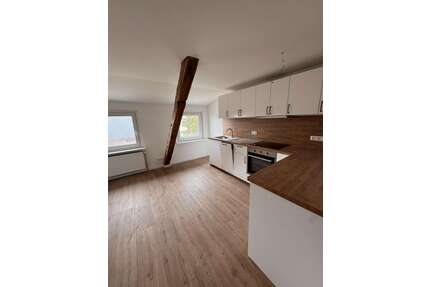 Wohnung zum Mieten in Neustadt i. H. 1.000,00 € 300 m²