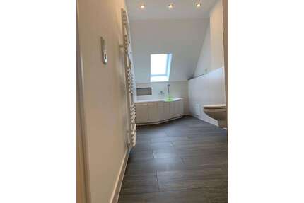 Wohnung zum Mieten in Werdau 800,00 € 145 m²