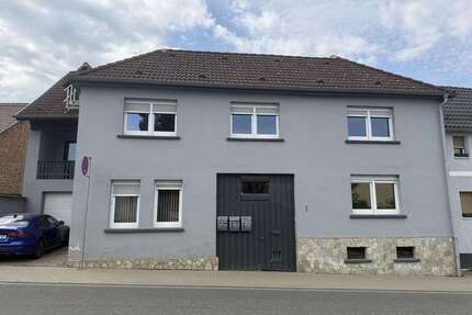 Haus zum Mieten in Friedberg 2.490,00 € 195 m²