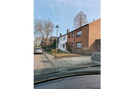 Neusanierte 3Zi-Wohnung 85m2 + ausgebaute Dachgeschoss 25m2 - Düsseldorf Stadtbezirk 6