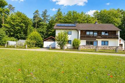 Haus zum Kaufen in Emmerting 659.000,00 € 250 m²