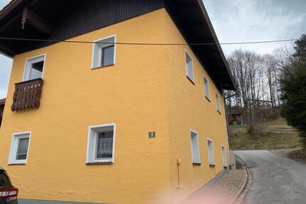 Einfamilienhaus zu vermieten - 450,00&nbsp;EUR Kaltmiete, ca.&nbsp; 75,00&nbsp;m&sup2; in Hutthurm (PLZ: 94116)