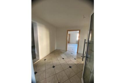 3-Zimmerwohnung zu vermieten - 900,00&nbsp;EUR Kaltmiete, ca.&nbsp; 82,00&nbsp;m&sup2; in Mahlberg (PLZ: 77972)