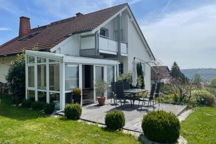 Gartenwohnung mit Traumblick - 995,00&nbsp;EUR Kaltmiete, ca.&nbsp; 112,00&nbsp;m&sup2; in Wunsiedel (PLZ: 95632)