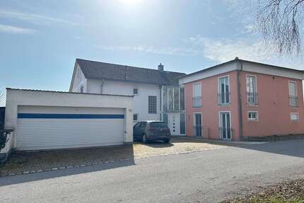 Haus zum Kaufen in Plattling 460.000,00 € 255 m²