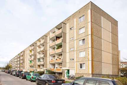 Wohnung zum Mieten in Neubrandenburg 262,00 € 59.96 m²