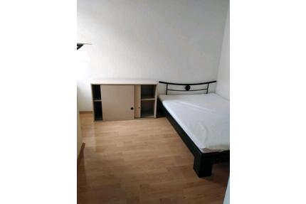 Zimmer în Wg - 340,00&nbsp;EUR Kaltmiete, ca.&nbsp; 21,00&nbsp;m&sup2; in Furtwangen im Schwarzwald (PLZ: 78120)