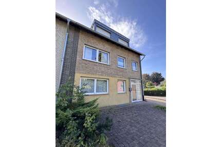Haus zum Kaufen in Wesel-Flüren 349.000,00 € 254 m²