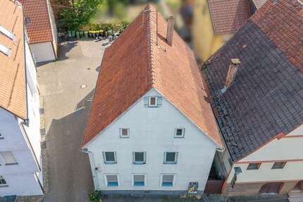 Haus zum Kaufen in Markgröningen 475.000,00 € 217 m²