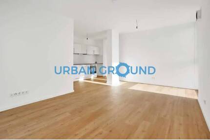 2 Zimmer mit EBK, Aufzug und sonnigem Balkon - Berlin Friedrichsfelde