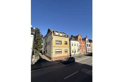 Haus zum Kaufen in Neuwied 311.500,00 € 275 m²