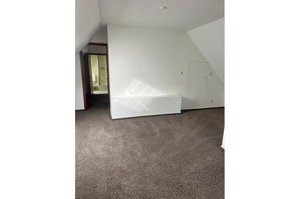 Dachgeschosswohnung vermieten - 500,00&nbsp;EUR Kaltmiete, ca.&nbsp; 55,00&nbsp;m&sup2; in Eichenzell (PLZ: 36124)