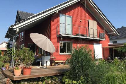 Bullerbü-Idylle in Riedheim: Großzügiges Schwedenhaus mit unverbaubarem Blick - Markdorf