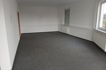 Büro zu vermieten - 540,00&nbsp;EUR Kaltmiete, ca.&nbsp; 65,00&nbsp;m&sup2; in Oberstenfeld (PLZ: 71720)