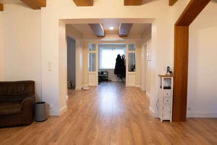 Haus zum Kaufen in Lengede 439.000,00 € 287 m²