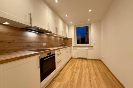 Frisch kernsanierte Wohnung in Wesernähe mit großem Balkon - Bremen Blumenthal