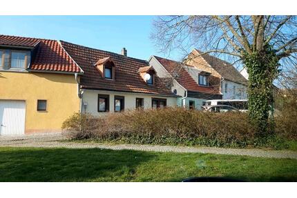 kleines Einfamilienhaus mit Garten in Arterns ruhiger Altstadt