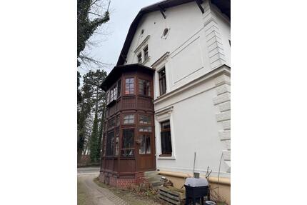 traumhafte DG Maisonett 3 Zi Wohnung in Villa mit Gartennutzung und Stellplatz im Zentrum - Glauchau