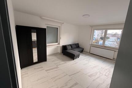 WG Zimmer Renoviert - 800,00&nbsp;EUR Kaltmiete, ca.&nbsp; 20,00&nbsp;m&sup2; in München (PLZ: 81243) Aubing-Lochhausen-Langwied