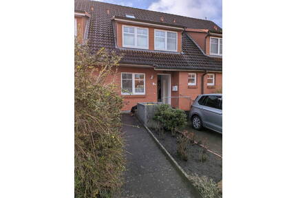 **RESERVIERT** Reihenhaus mit Vollkeller- Elmshorn- ruhige Sackgassenlage