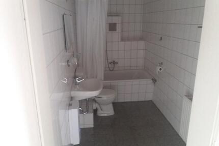 schöne 1 Raum Wohnung - 450,00&nbsp;EUR Kaltmiete, ca.&nbsp; 34,00&nbsp;m&sup2; in Güstrow (PLZ: 18273)