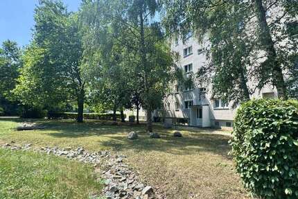 Wohnung zum Mieten in Halle 393,50 € 60.5 m²