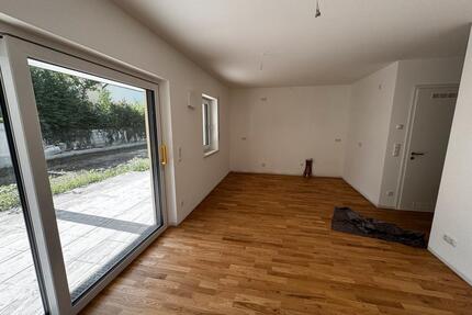 Moderne 2-Zimmer-Wohnung mit großem Garten, Einbauküche - Regensburg Ganghofersiedlung