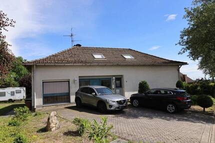 3-Zimmer Dachgeschosswohnung mit Balkon und Einbauküche in Bad Laer