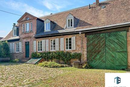 Historisches Weingut mit zwei Häusern - mit Weinkeller, Hof, Scheune & Garten - Bad Kreuznach Bosenheim