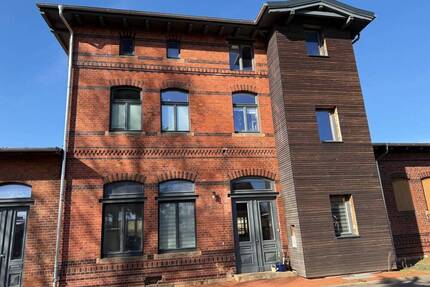 Denkmalgeschützter Bahnhof mit Charakter – hochwertig saniert und vielseitig nutzbar - Friedrichswerth