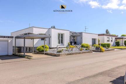 Gepflegt, modernisiert und luxuriös: Bungalow mit Einliegerwohnung in Waiblingen-Hegnach