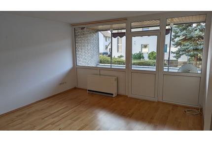 Frisch renovierte 2-Zimmer-Wohnung mit Balkon in Weetzen – Nähe H - Ronnenberg