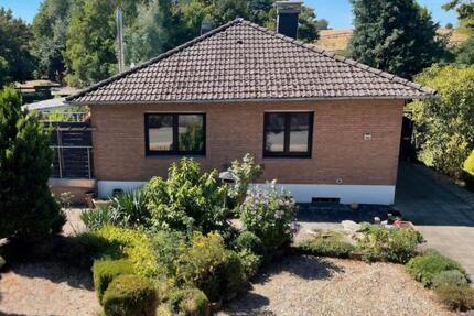 freistehendes Einfamilienhaus mit möglicher Einliegerwohnung - Alsdorf