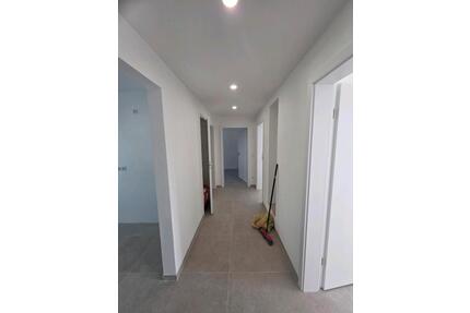 Eine Helle 3,5 Zimmer Wohnung zum Vermieten in 70499 Stuttgart