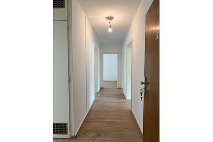 ***ERSTBEZUG NACH SANIERUNG *** Sehr helle 3-Zimmer-Wohnung - Bestwig