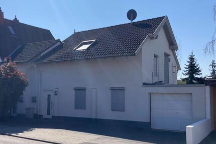 Einfamilienhaus - 1.700,00&nbsp;EUR Kaltmiete, ca.&nbsp; 120,00&nbsp;m&sup2; in Alzey (PLZ: 55232)